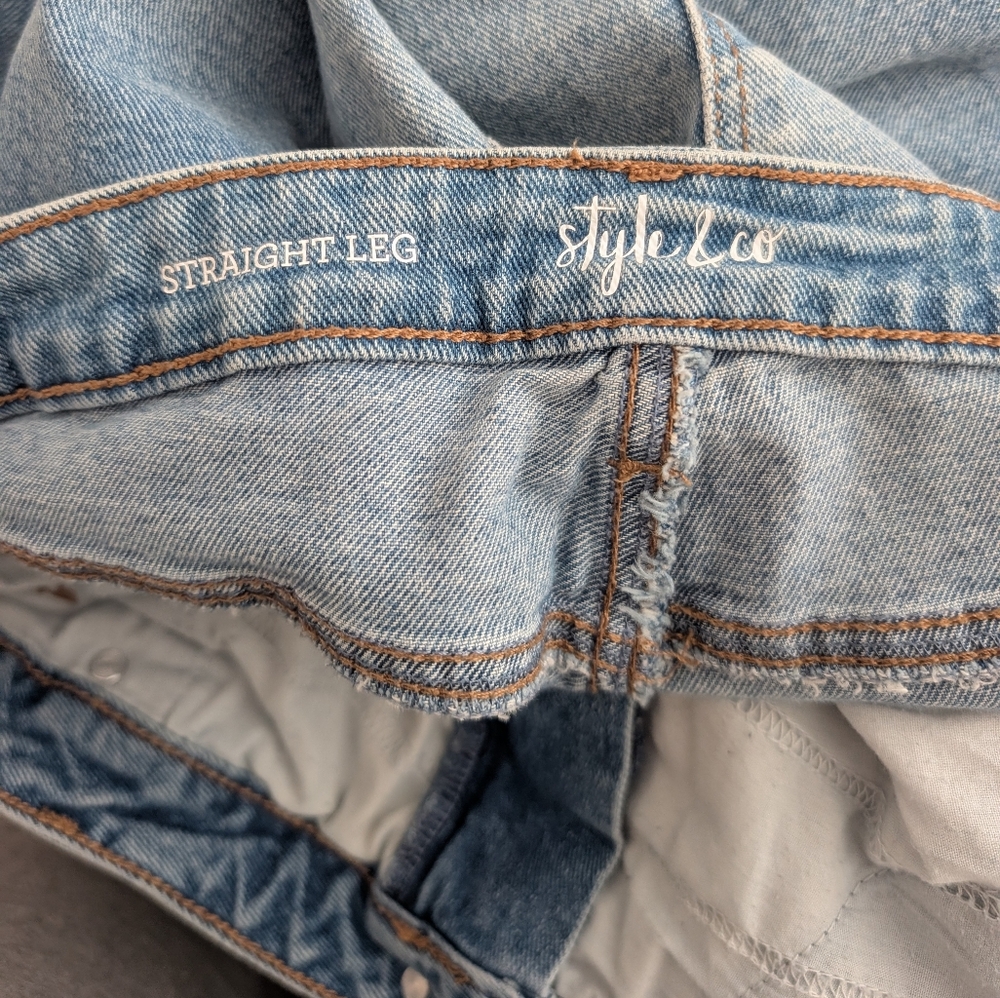 Capri Jeans - Picture 6 of 6